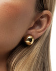 Chroma Plüsch golden stud earrings, first close-up