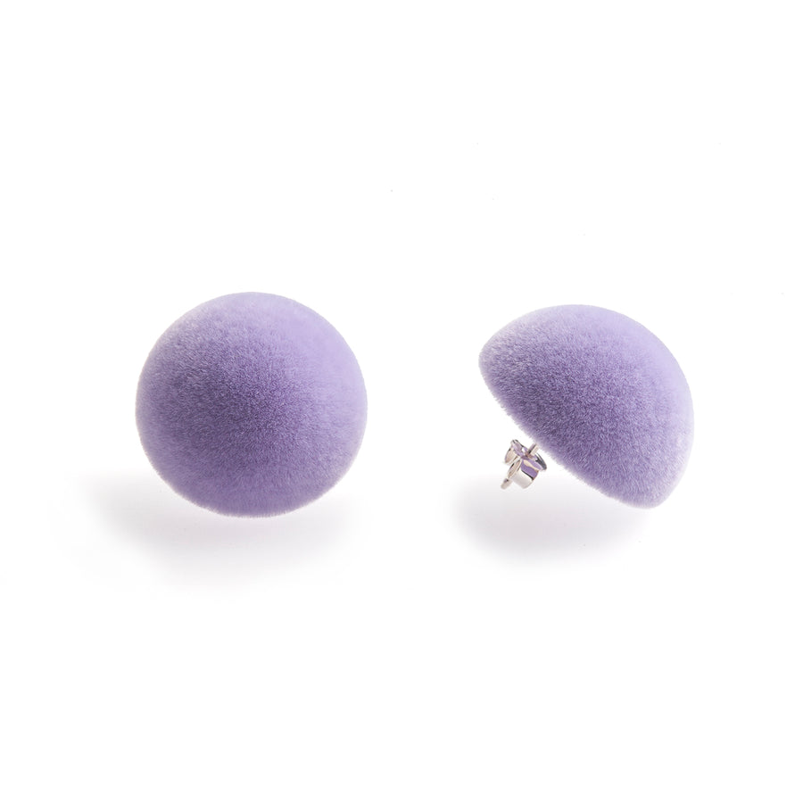 Plüsch lilac medium stud earrings, detail, lilac velvet, medium size, earring, white background.
