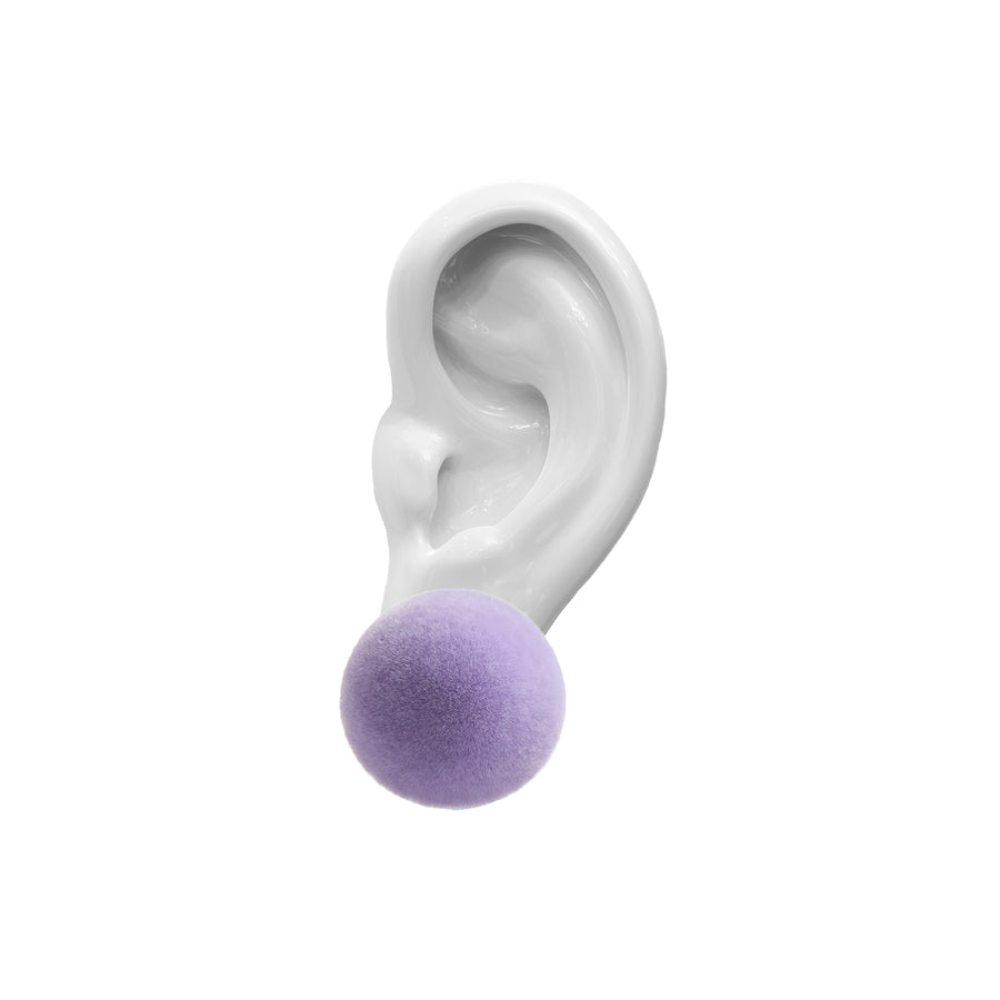 Plüsch lilac medium stud earrings, lilac velvet, medium size, earring, white background.
